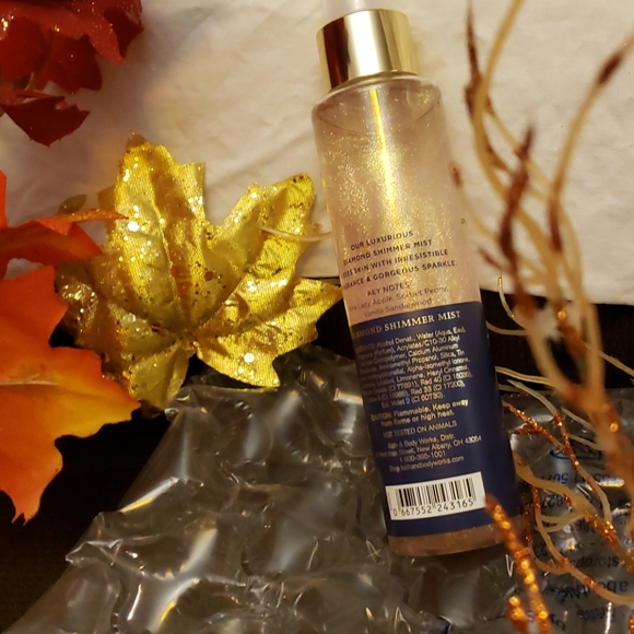 Perfect Peony 4-PC Costmetic Set - Picture 4 of 16